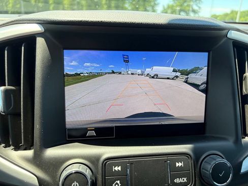 Used 2023 GMC Terrain SLE w/ Driver Convenience Package FWD image 24