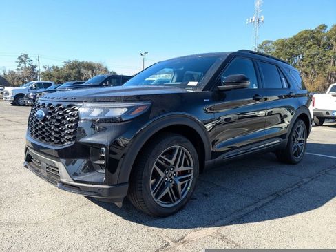 New 2026 Ford Explorer ST-Line image 8