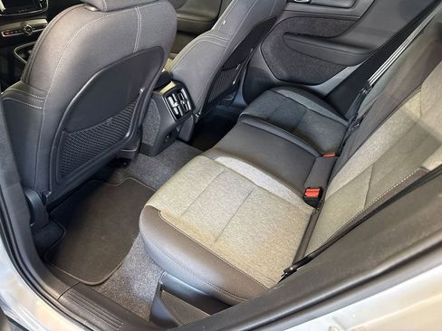 Used 2025 Volvo XC40 B5 Core image 35