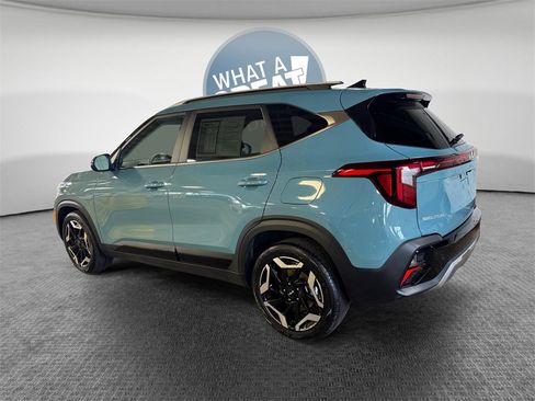 Certified 2024 Kia Seltos SX w/ SX Sunroof Package image 6