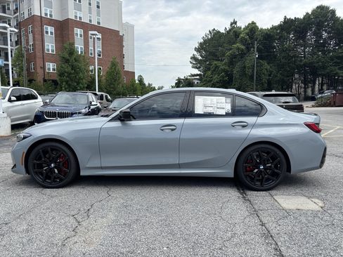 Used 2026 BMW 330i xDrive Sedan w/ M Sport Package AWD/4WD image 2