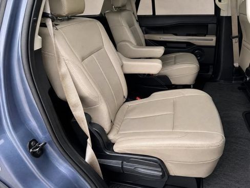 Used 2022 Ford Expedition XLT RWD image 18