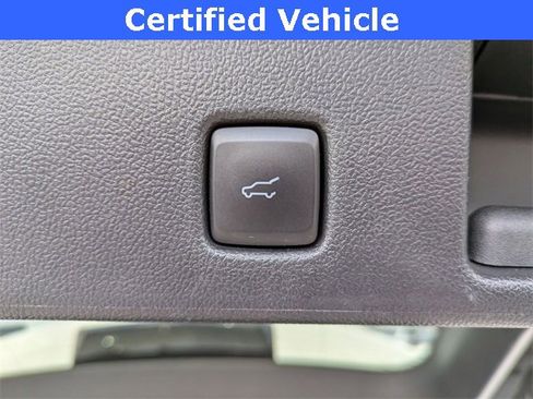 Certified 2022 Ford Escape SE w/ SE Sport Appearance Package image 24