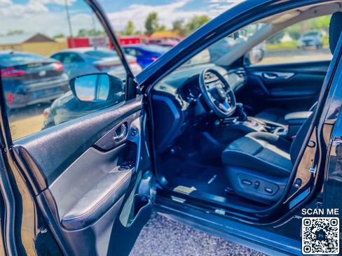 Used 2019 Nissan Rogue SV image 10