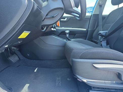 Used 2023 Kia Rio S FWD image 11