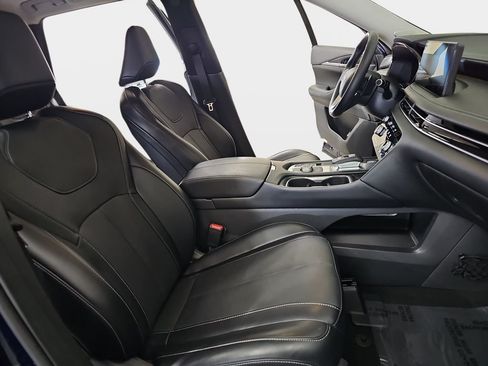 Used 2023 INFINITI QX60 Sensory w/ Cargo Package AWD/4WD image 12