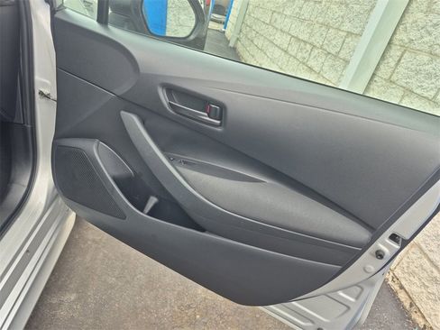Used 2023 Toyota Corolla LE image 21