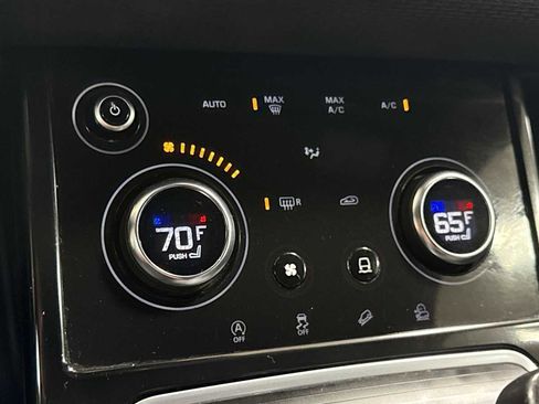 Used 2020 Land Rover Range Rover Evoque S image 21