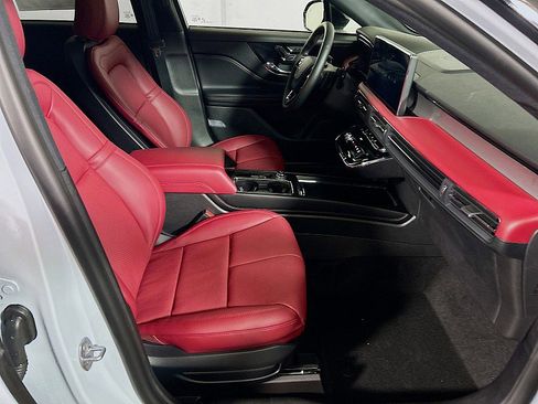 New 2025 Lincoln Corsair Reserve image 28