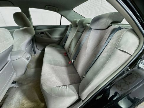 Used 2011 Toyota Camry LE w/ Fleet Convenience Pkg FWD image 26