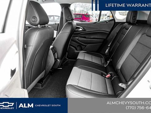 New 2025 Chevrolet Trax LT w/ Sunroof Package FWD image 20