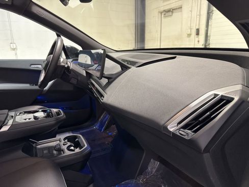Used 2025 BMW iX M60 image 42