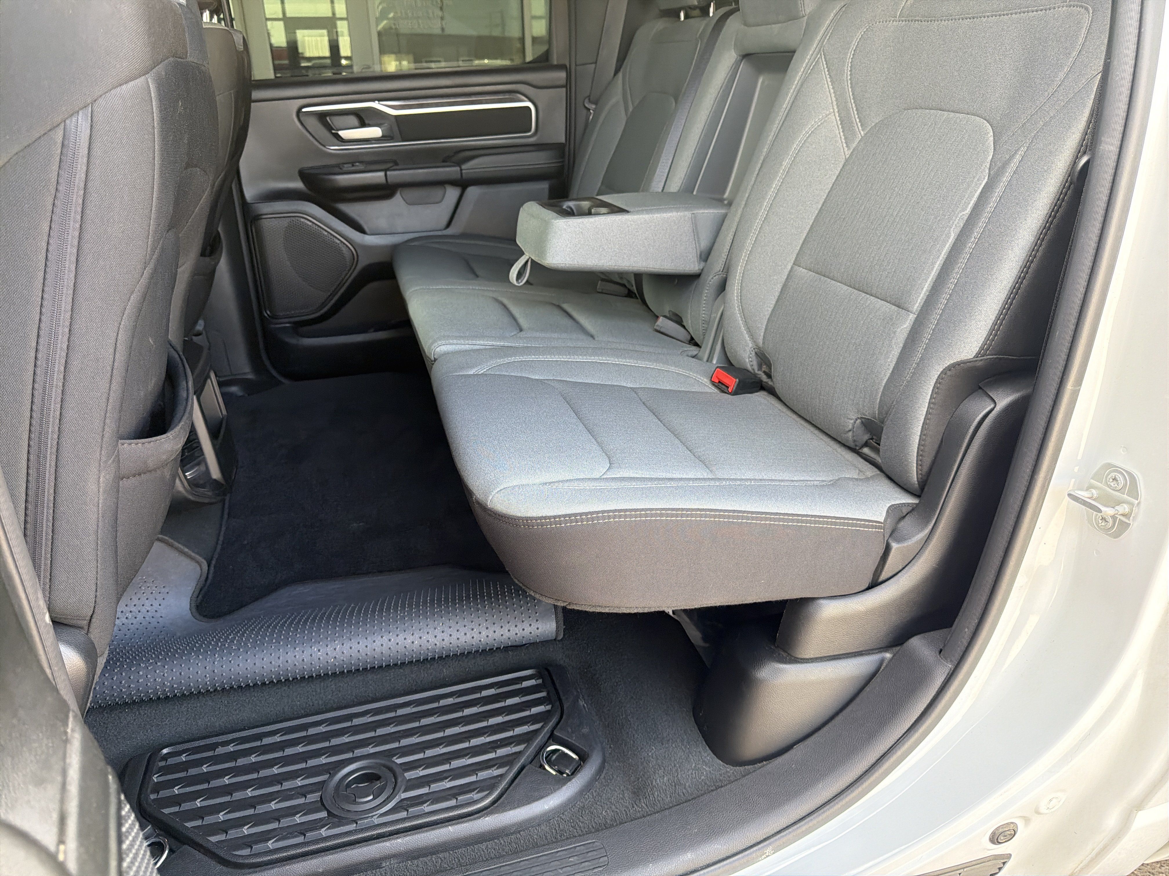 Used 2024 RAM 1500 Big Horn AWD/4WD image 9