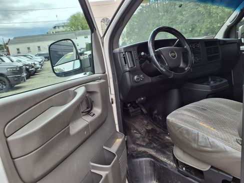 Used 2013 Chevrolet Express 1500 w/ Power Package RWD image 13