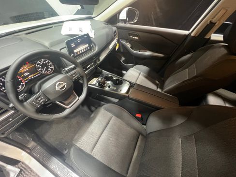 New 2026 Nissan Rogue SV FWD image 33