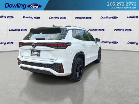 Used 2025 Volkswagen Tiguan SE R-Line AWD/4WD image 8