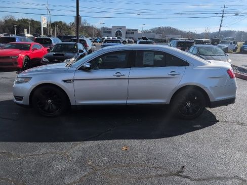 Used 2017 Ford Taurus Limited image 5