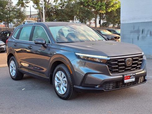 Used 2023 Honda CR-V LX image 3