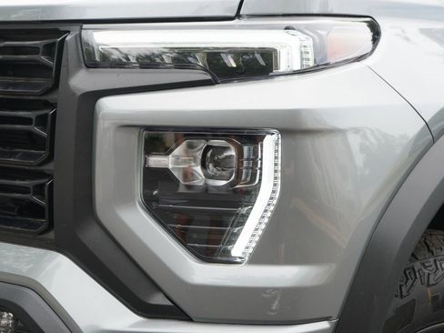 New 2026 GMC Canyon Elevation w/ Convenience Package image 2