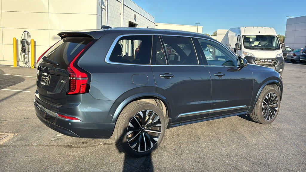 Certified 2026 Volvo XC90 B6 Plus AWD/4WD image 28