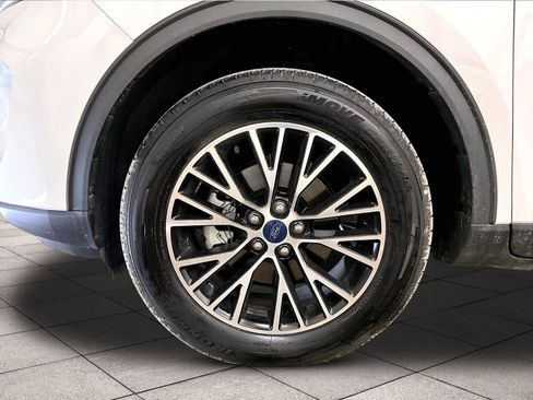Used 2022 Ford Escape SE w/ Convenience Package FWD image 8