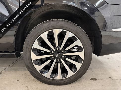Certified 2023 Lincoln Navigator L Reserve image 19
