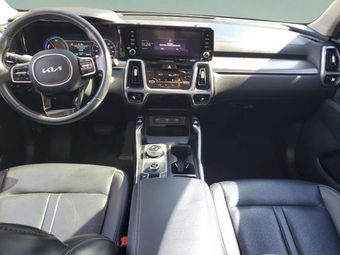 Certified 2022 Kia Sorento S image 11