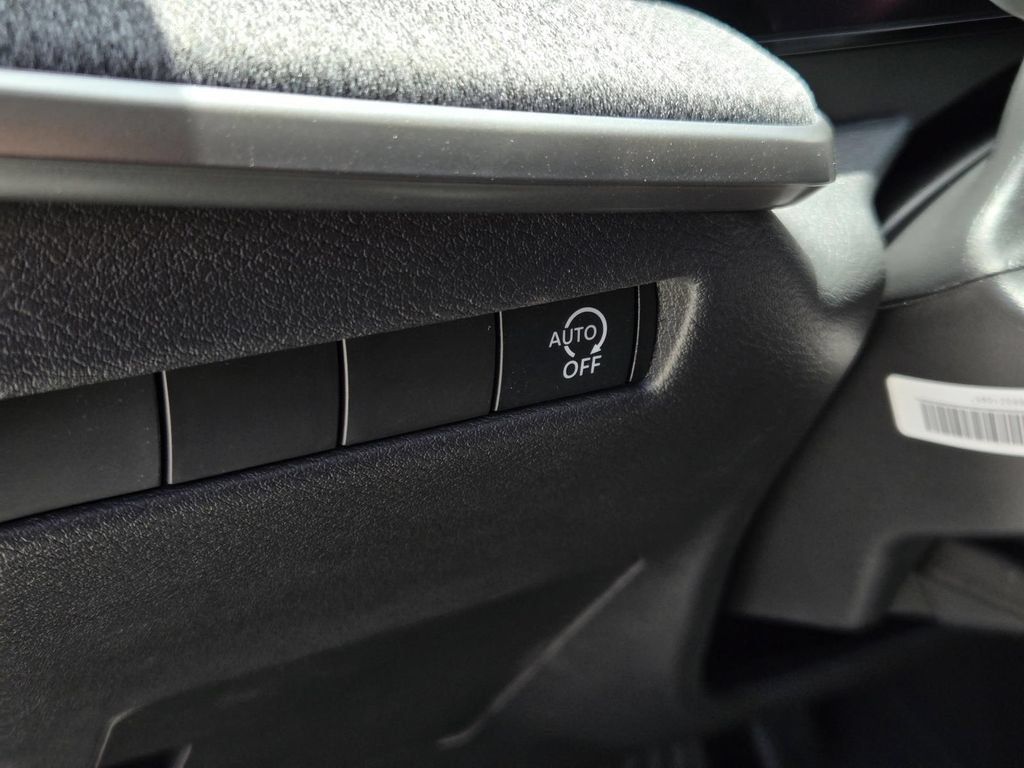 New 2027 Nissan Kicks S FWD image 17