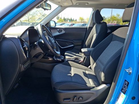 Used 2023 Kia Soul EX FWD image 13