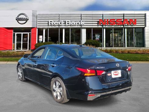 Used 2025 Nissan Altima 2.5 S image 6