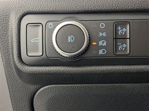 Used 2021 Ford Explorer XLT w/ Equipment Group 202A image 15