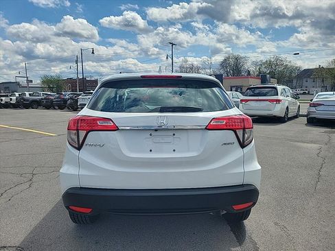 Used 2021 Honda HR-V LX image 4