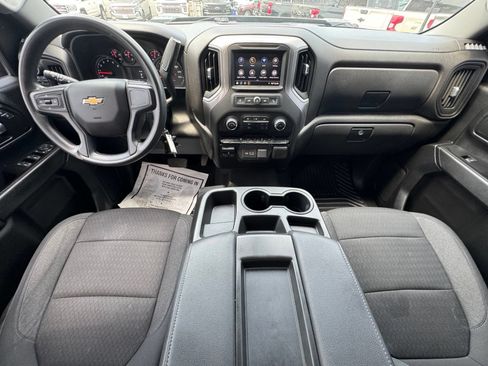 Used 2022 Chevrolet Silverado 2500 Custom w/ Custom Value Package AWD/4WD image 24