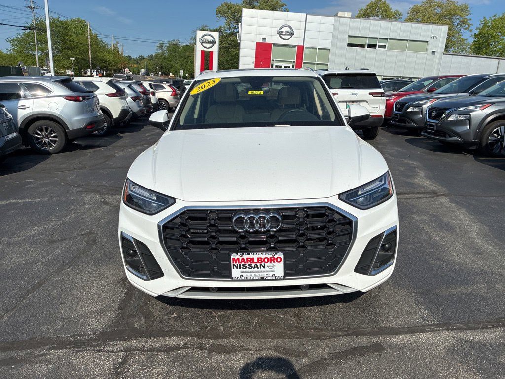 Used 2023 Audi Q5 e Premium w/ Convenience Package AWD/4WD image 2
