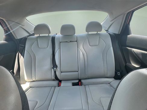 Used 2021 Hyundai Elantra Limited FWD image 19