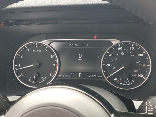 Certified 2022 Nissan Pathfinder SV w/ SV Premium Package AWD/4WD image 13