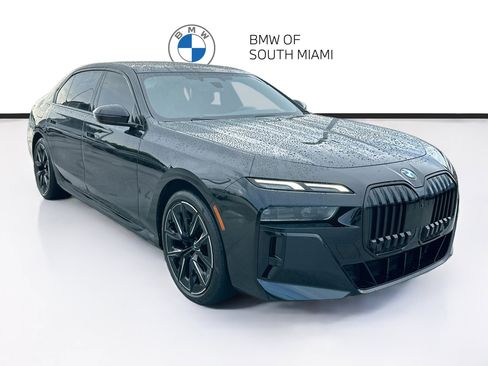 Certified 2024 BMW 740i RWD image 1