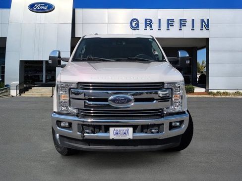 Used 2018 Ford F250 Lariat w/ Lariat Ultimate Package AWD/4WD image 12