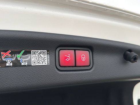 New 2026 Mercedes-Benz C 300 Sedan image 20
