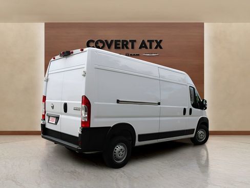 Used 2025 RAM ProMaster 2500 w/ Convenience Group FWD image 5