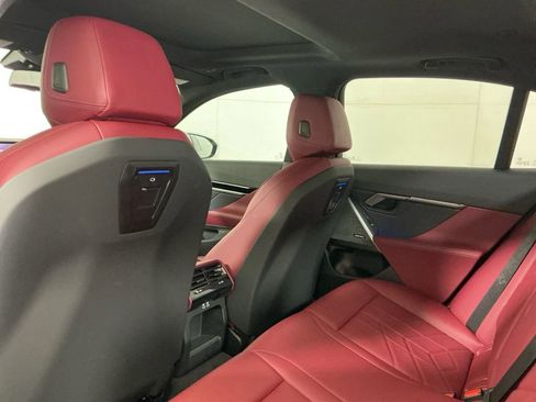 Certified 2025 BMW 530i w/ Premium Package image 26