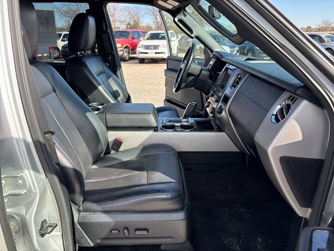 Used 2017 Ford Expedition EL Limited image 25