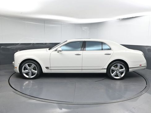 Used 2016 Bentley Mulsanne Speed image 2