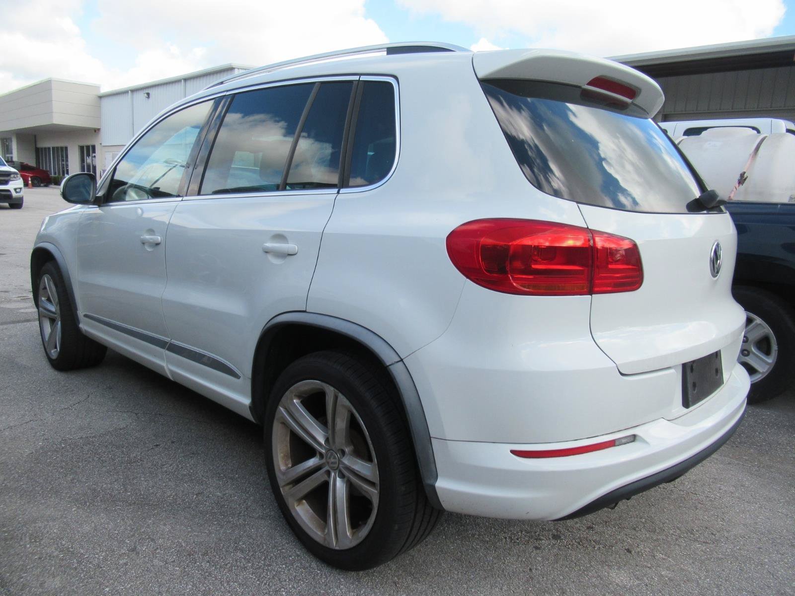 Used 2016 Volkswagen Tiguan R-Line FWD image 5