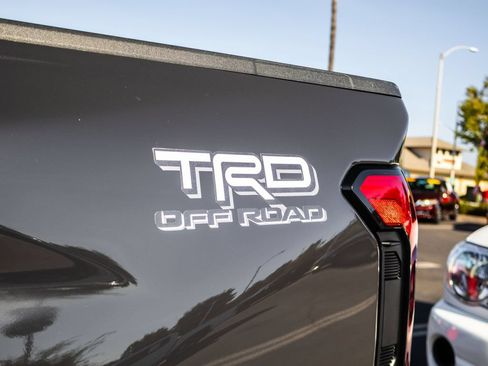 Used 2026 Toyota Tacoma TRD Off-Road w/ TRD Off Road Upgrade Package AWD/4WD image 7