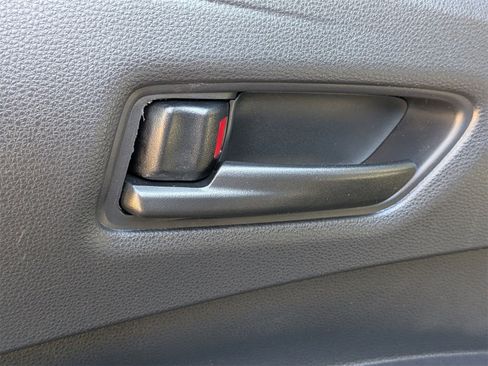 Used 2025 Toyota Corolla LE image 27