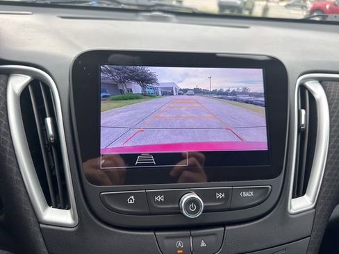 Used 2024 Chevrolet Malibu LT image 15