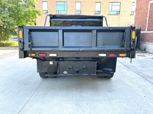Used 2016 Ford F550 2WD Regular Cab Super Duty image 8