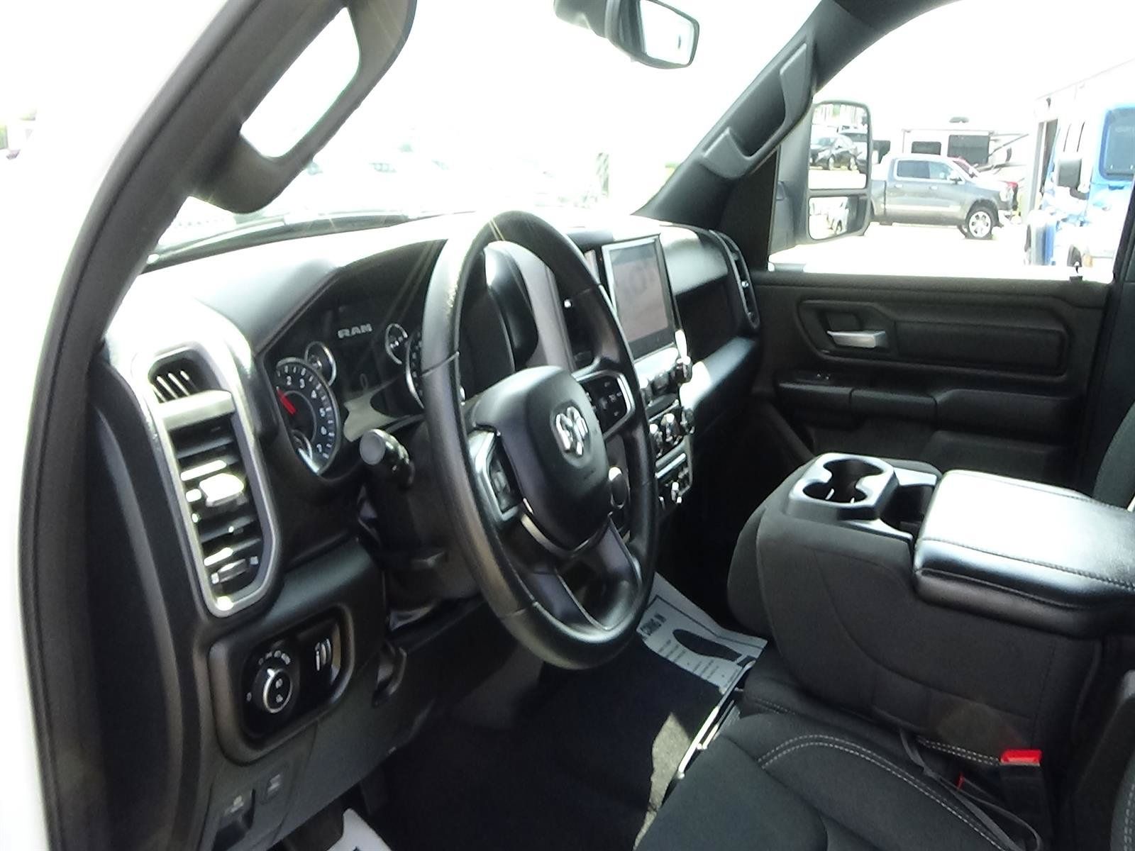Used 2025 RAM 1500 Tradesman w/ Night Edition AWD/4WD image 16