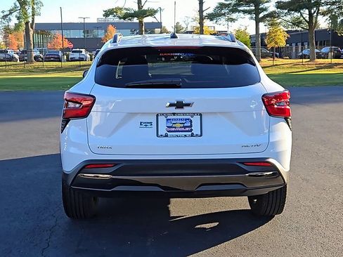 New 2025 Chevrolet Trax ACTIV w/ Sunroof Package image 3